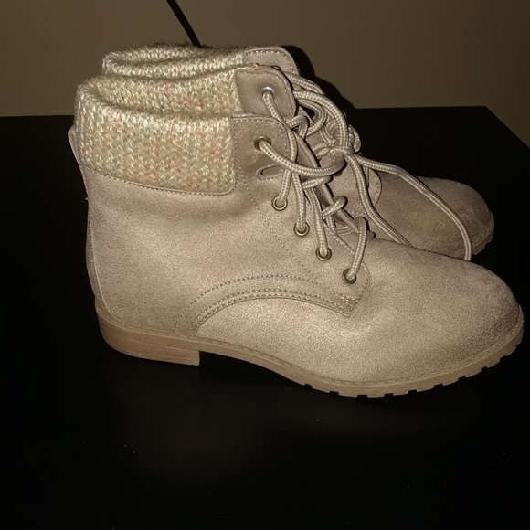 American Eagle Outfitters Other - American Eagle Tan Faux suede booties